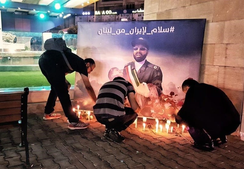 ادای احترام لبنانی‌ها به شهدای حادثه تروریستی اهواز
