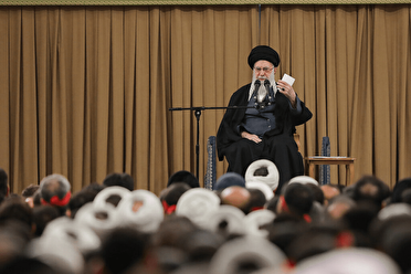Imam Khamenei: Americans failed in past due to flawed planning, today too they will fail
