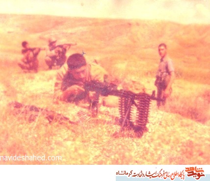 مدرک دانشگاهی شهدا با خون نوشته شده است