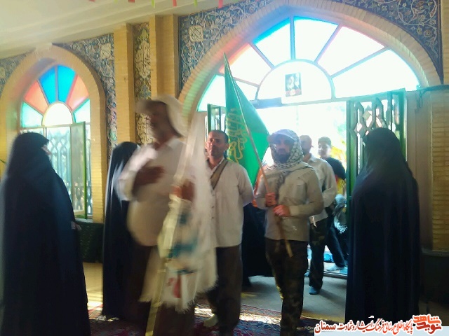 حضور خدام حضرت معصومه (س) در گلزار شهدای گرمسار به مناسبت هفته کرامت حضور خدام حضرت معصومه (س) در گلزار شهدای گرمسار به مناسبت هفته کرامت