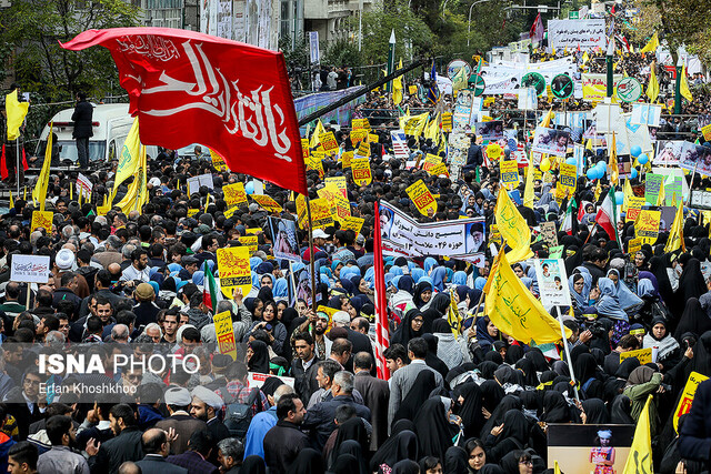 تجمع انقلابی مردم همدان در دفاع از امینیت کشور