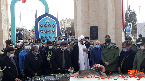 گزارش تصویری| گلزار شهدای همدان غبارروبی شد گزارش تصویری| گلزار شهدای همدان غبارروبی شد