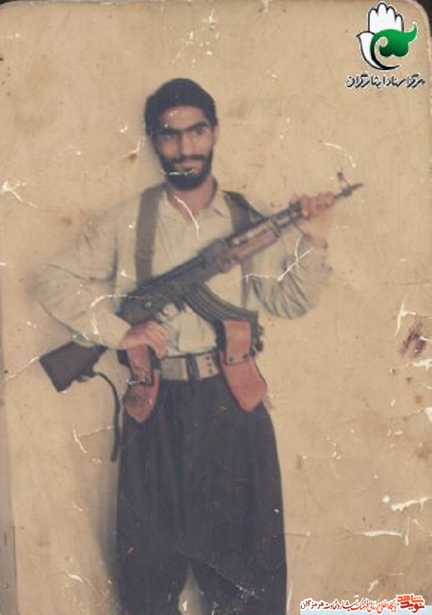 تصویر منتشر نشده از پاسدار شهید