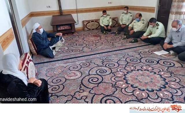 گلباران مزار مطهر شهدای نیروی انتظامی شهرستان ثلاث باباجانی+تصویر گلباران مزار مطهر شهدای نیروی انتظامی شهرستان ثلاث باباجانی+تصویر
