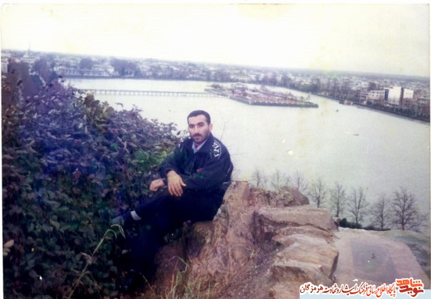 دو تصویر از پاسدار شهید 