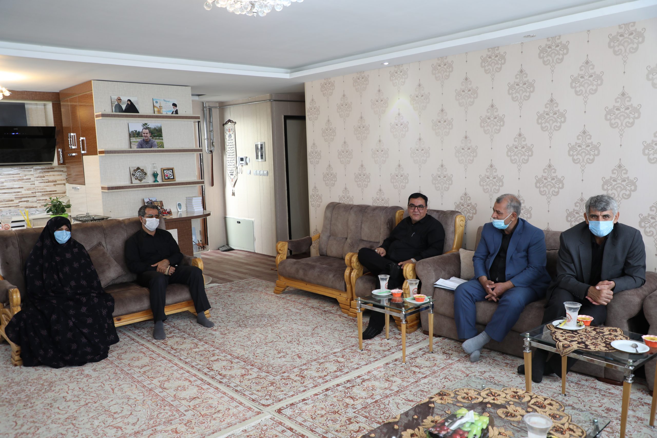 گزارش تصویری/مدیر کل بنیاد شهید آذربایجان غربی با خانواده آزادگان