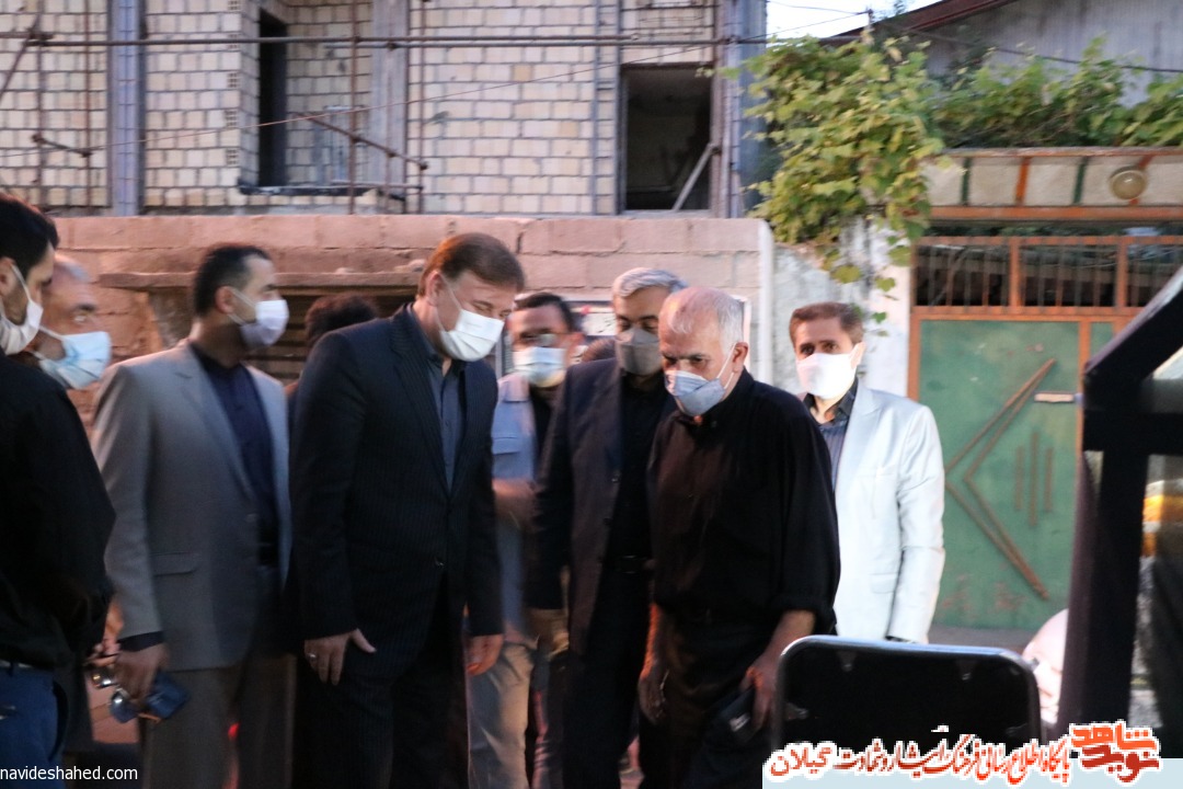 مراسم خاکسپاری مادر شهیدان کریم بخش برگزار شد+عکس