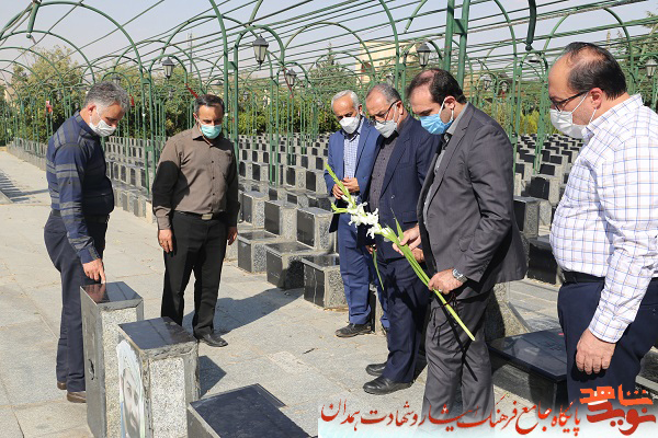 گلزار شهدای همدان عطرافشانی شد