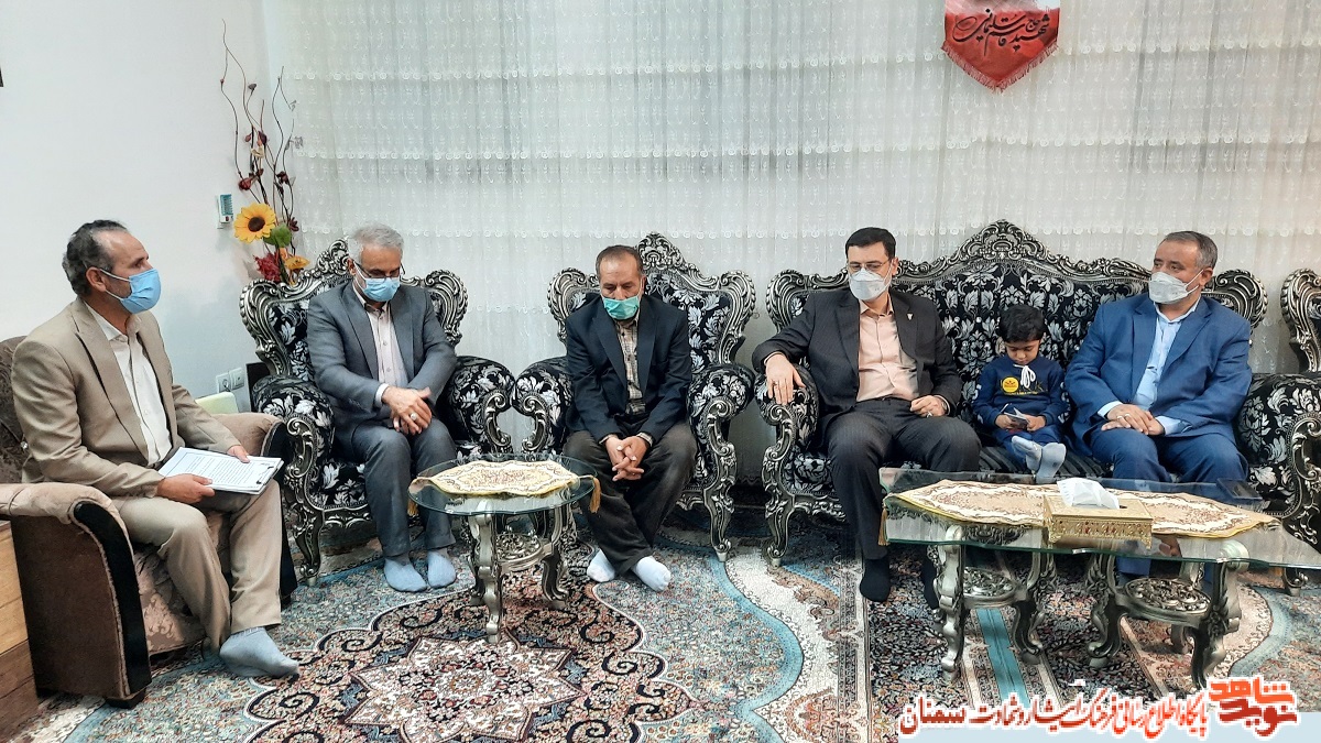 گزارش تصویری| دیدار رئیس بنیاد شهید و امور ایثارگران با خانوادههای معزز شهدا در سمنان گزارش تصویری| دیدار رئیس بنیاد شهید و امور ایثارگران با خانوادههای معزز شهدا در سمنان