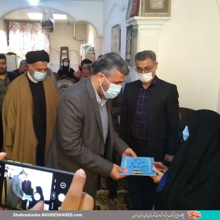 دیدار با خانواده شهدای ملارد به مناسبت روز پرستار