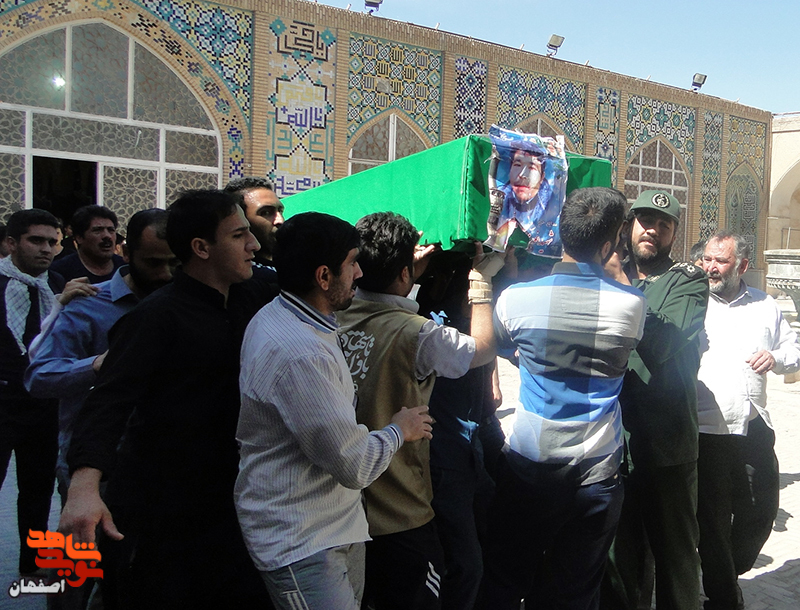 نگاهی به زندگی شهید مدافع حرم «انور میرزایی» + تصاویر