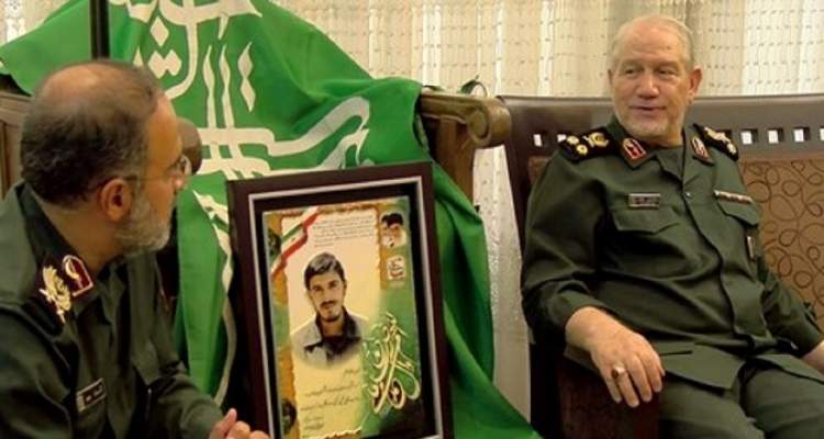 حضور سرلشکر رحیم صفوی در منزل شهیدان زین الدین