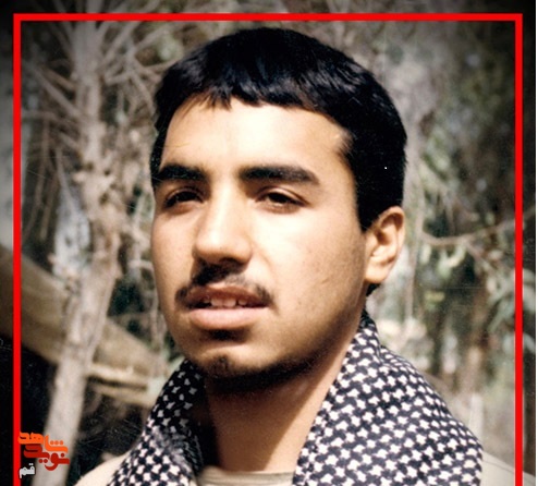 مراسم تجلیل از مادر شهید حسین مالکی نژاد در همایش سر الصلوه شهدا برگزار شد