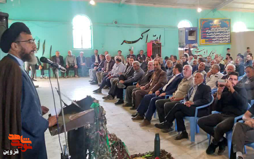 یادواره‌های شهدا موجب آشنایی جوانان با اهداف نظام و شهدا می‌شود