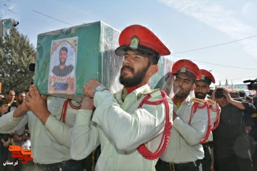 تشییع پیکر شهید مدافع امنیت «مهدی لطفی» در بروجرد