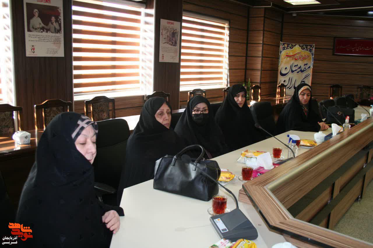 مادران و همسران شهدا نقش مهمی در حماسه آفرینی‌های بی‌بدیل تاریخ انقلاب اسلامی ایران داشتند