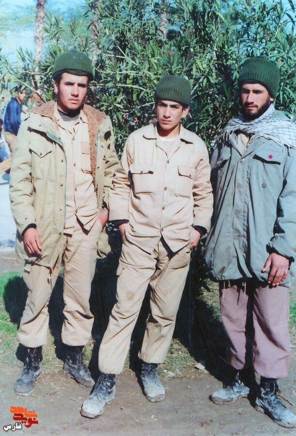 امضاء شهادت نامه به دست پدر