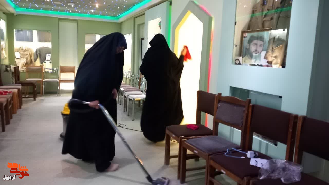 غبار روبی و عطر افشانی موزه شهدای اردبیل