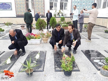 گزارش تصویری/ عطر افشانی گلزار شهدا در  شهرستان فریدونکناربرگزار شد