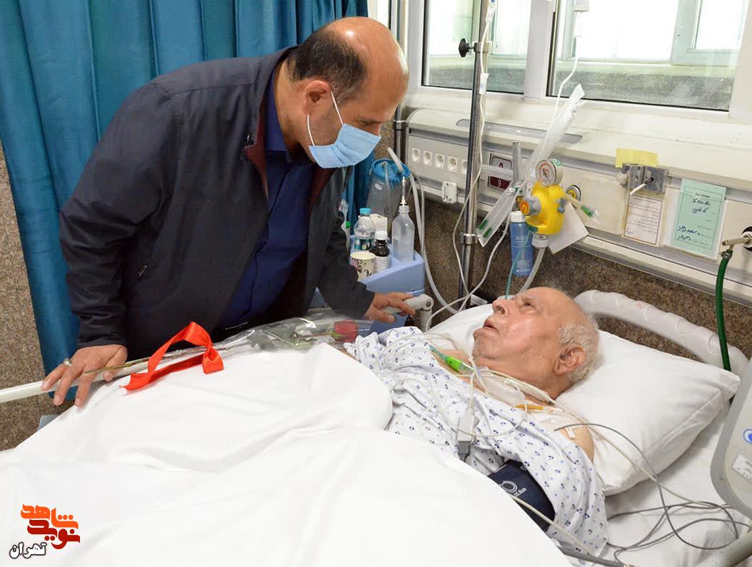 مدیرکل بنیاد شهید و امور ایثارگران تهران بزرگ از جانبازان و پدران شهدا بستری در بیمارستان عیادت کرد مدیرکل بنیاد شهید و امور ایثارگران تهران بزرگ از جانبازان و پدران شهدا بستری در بیمارستان عیادت کرد
