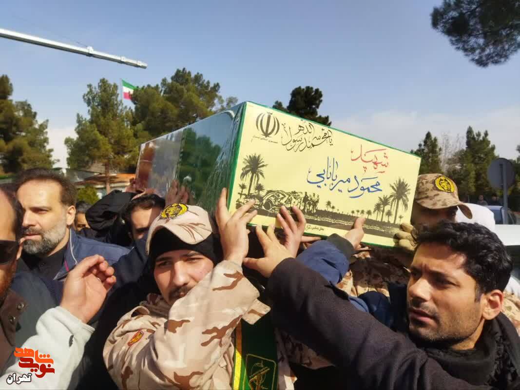 برگزاری مراسم تشییع پیکر شهید « سید محمود میر بابایی » پس از ۴۱ سال تفحص در محله نازی آباد برگزاری مراسم تشییع پیکر شهید « سید محمود میر بابایی » پس از ۴۱ سال تفحص در محله نازی آباد