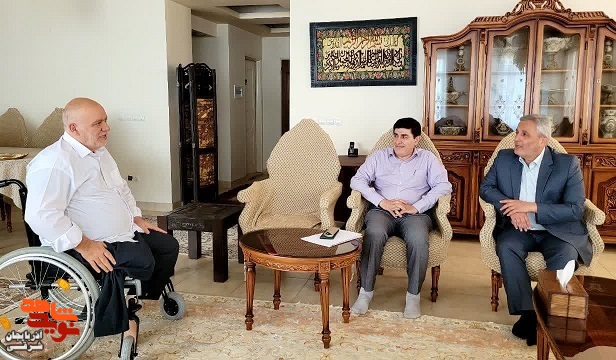 سلمانی و فرمانده سپاه عاشورا در تبریز با خانواده شهدا و ایثارگران دیدار کردند سلمانی و فرمانده سپاه عاشورا در تبریز با خانواده شهدا و ایثارگران دیدار کردند