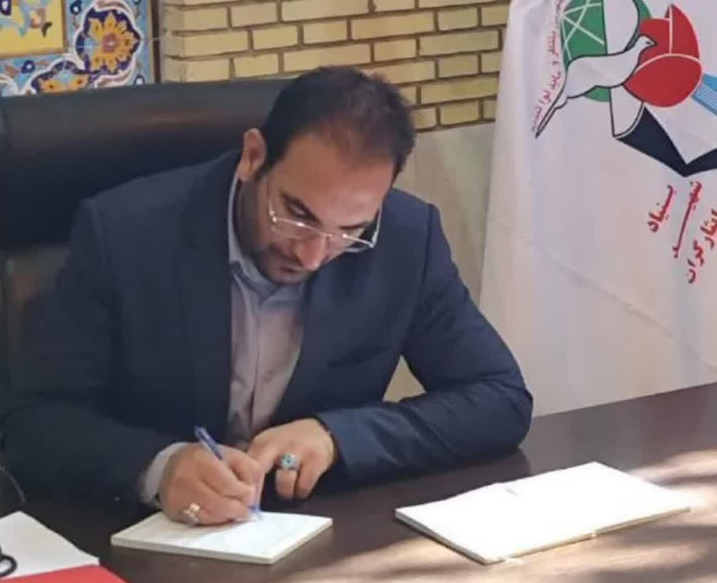 روز جمهوری اسلامی، اولین قدم در راه تحقق حکومت اسلامی امام زمان (عج) است