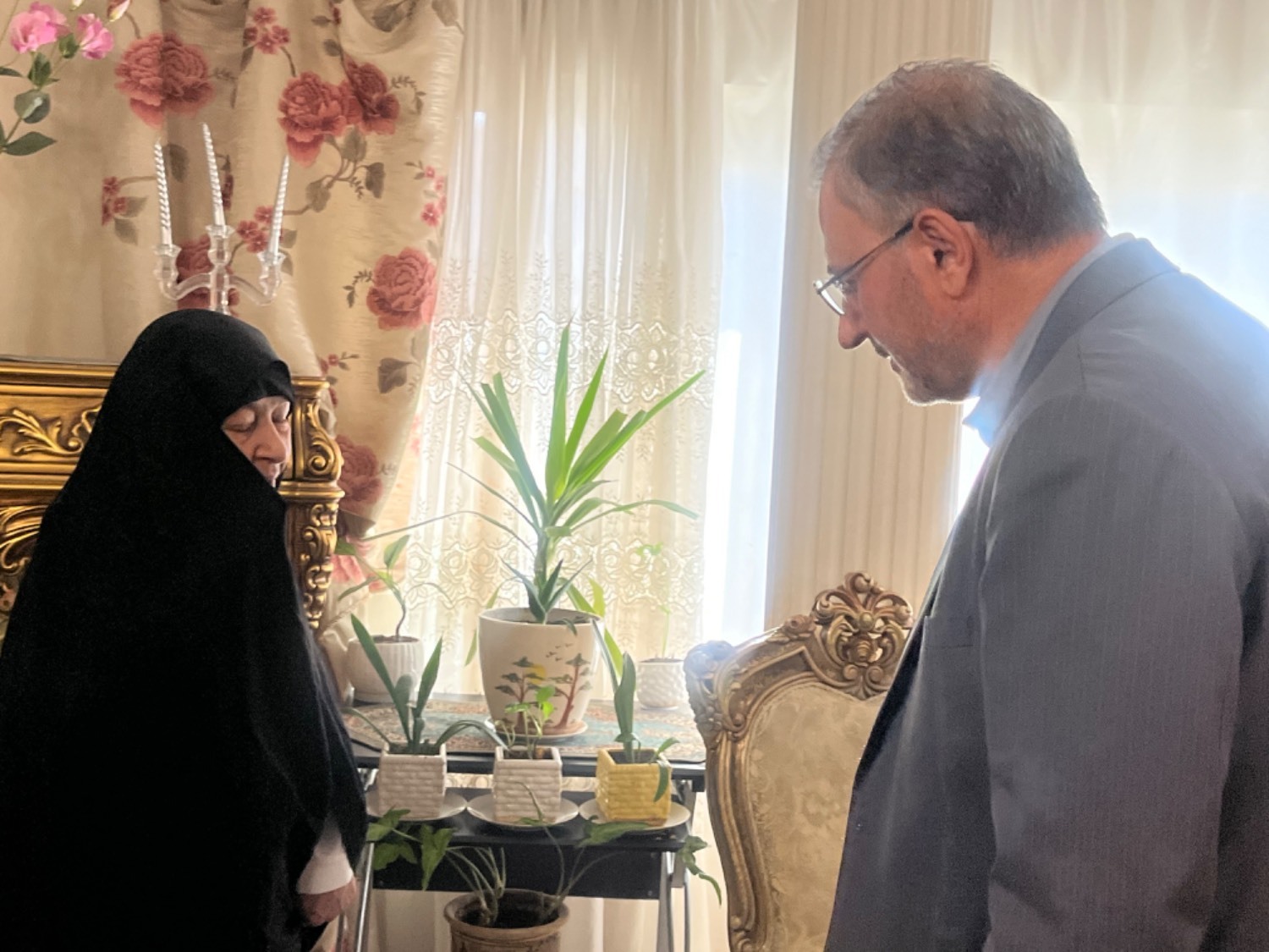 گزارش تصویری| دیدار مسئولان بنیاد شهید و امور ایثارگران با خانواده شهید اخوین انصاری