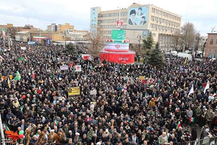 حماسه‌ای در باران به مناسبت چهل و هفتمین سالروز پیروزی انقلاب اسلامی