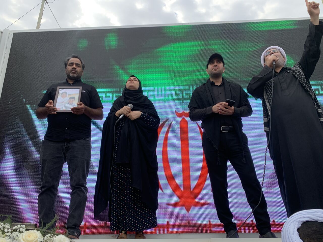 خون کودکان ما دشمنان را در خود غرق خواهد کرد خون کودکان ما دشمنان را در خود غرق خواهد کرد