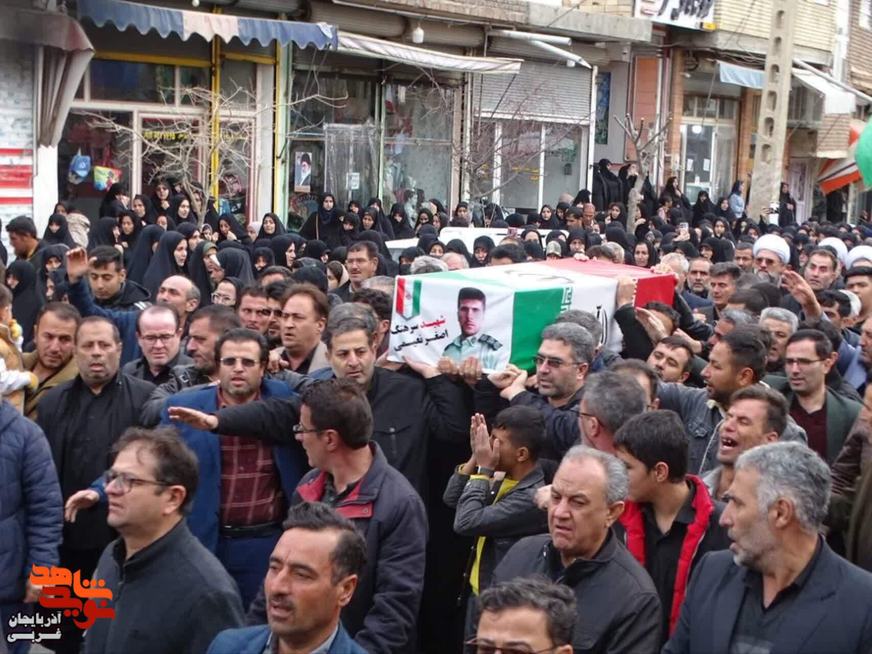 مراسم باشکوه تشییع پیکرسرهنگ اصغر نعیمی درروستای قپچاق