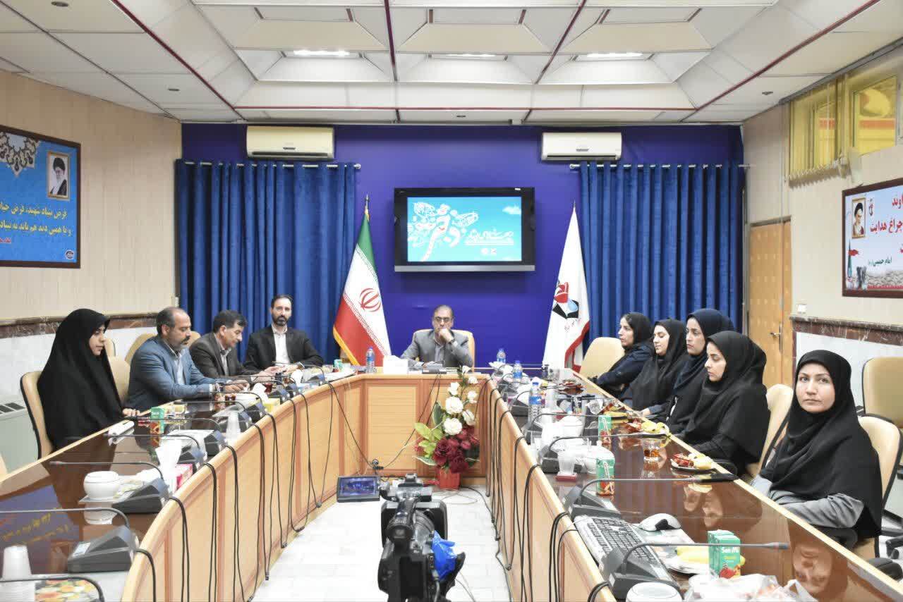 مراسم تقدیر از دختران نخبه شاهد و ایثارگر انجام شد