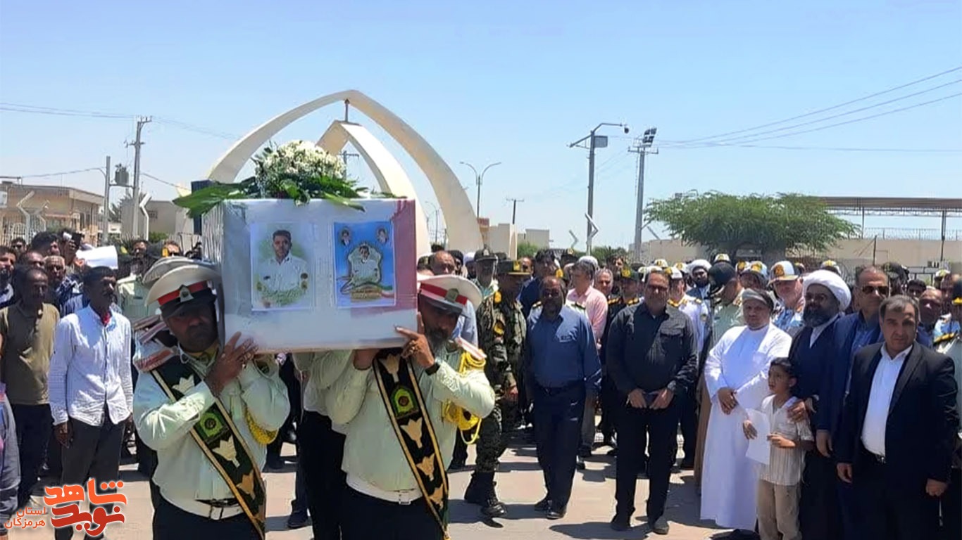 مراسم تشییع پیکر استواریکم شهید محمد تنگستانی با حضور پرشور مردم برگزار شد