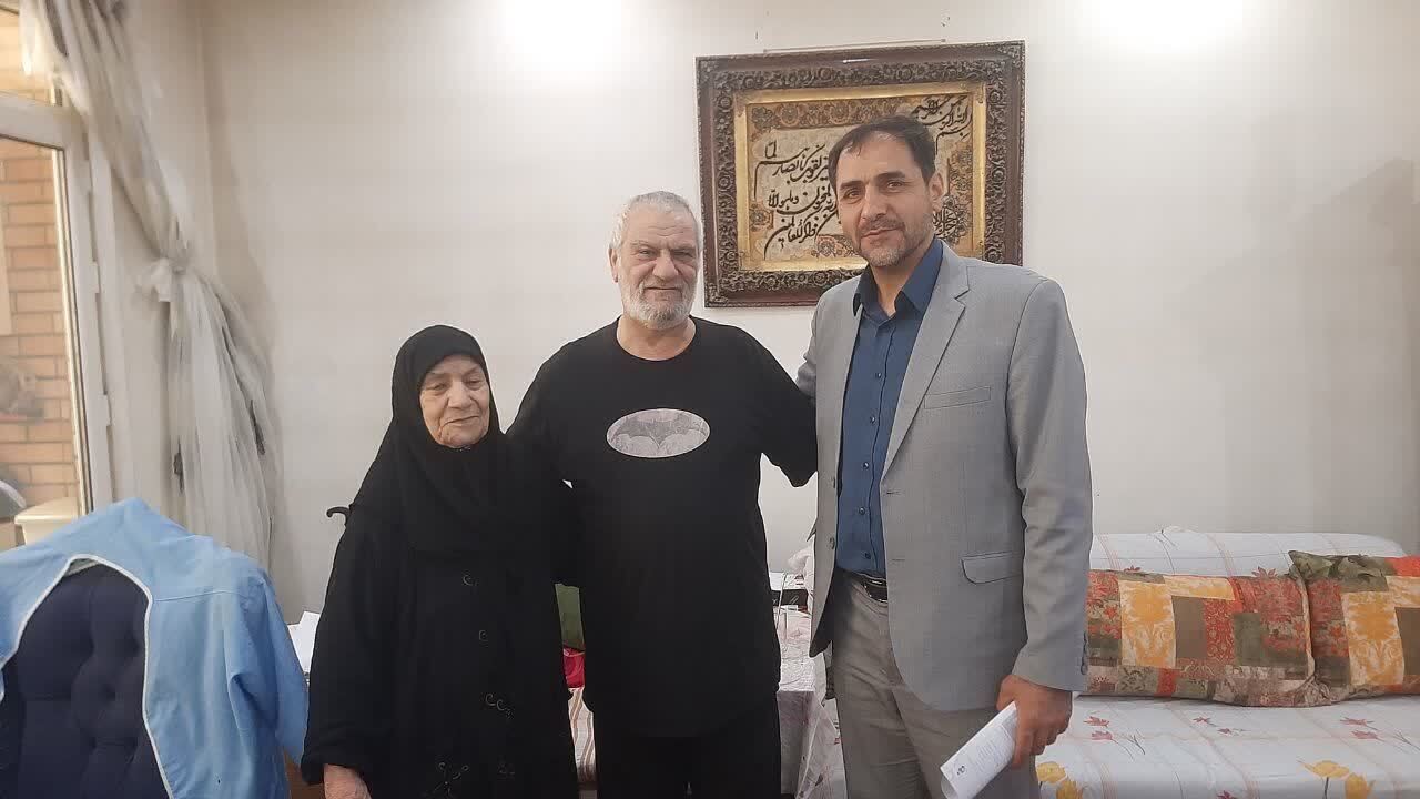 طرح دیدار و سپاس از خانواده‌های معزز ایثارگر تهران بزرگ انجام شد+ تصاویر