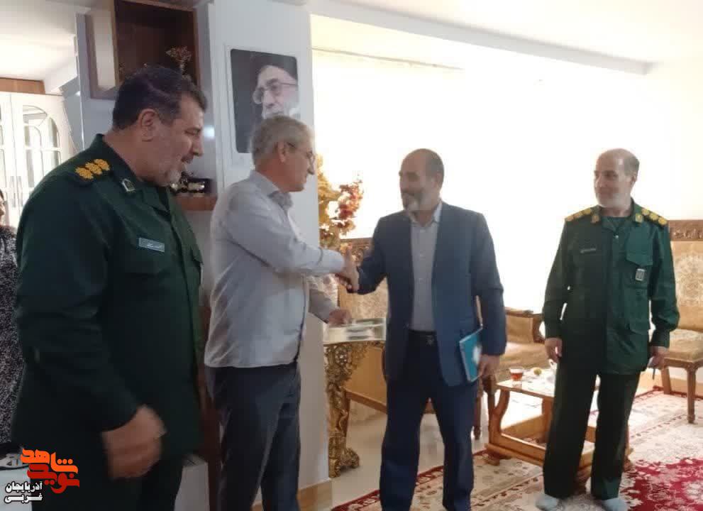 دیدار و تجلیل از خانواده معظم شاهد و ایثارگر سادات به مناسبت دهه امامت و ولایت