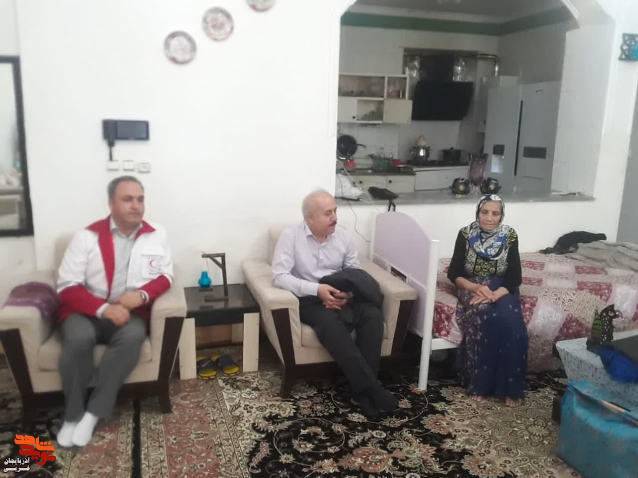 دیدار از خانواده های معظم شهداء در شهرستان مهاباد