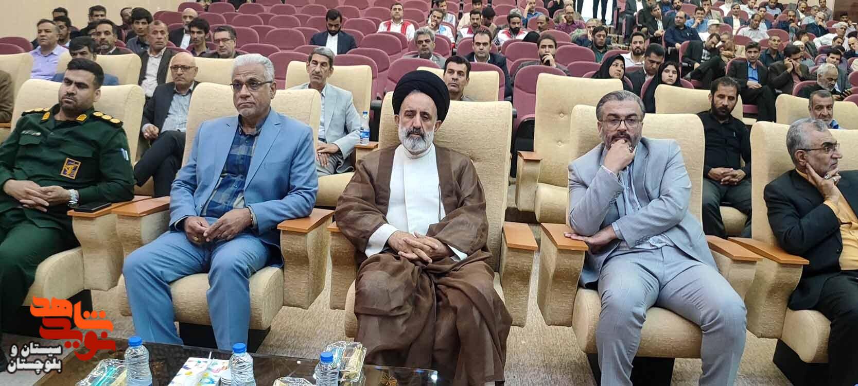 یکی از مهم‌ترین رموز ماندگاری نظام مقدس جمهوری اسلامی زنده نگه داشتن یاد و خاطره شهداست