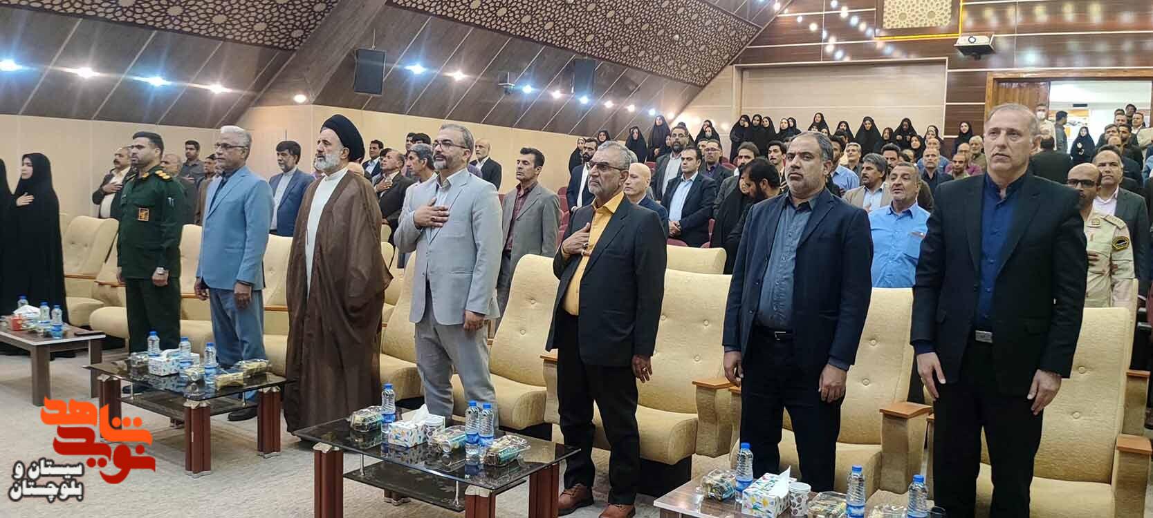 یکی از مهم‌ترین رموز ماندگاری نظام مقدس جمهوری اسلامی زنده نگه داشتن یاد و خاطره شهداست