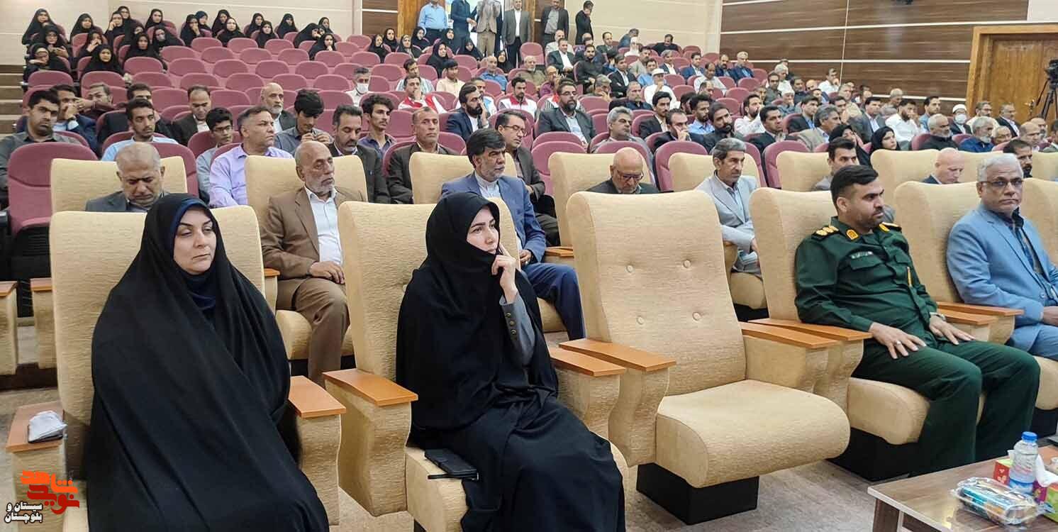 یکی از مهم‌ترین رموز ماندگاری نظام مقدس جمهوری اسلامی زنده نگه داشتن یاد و خاطره شهداست