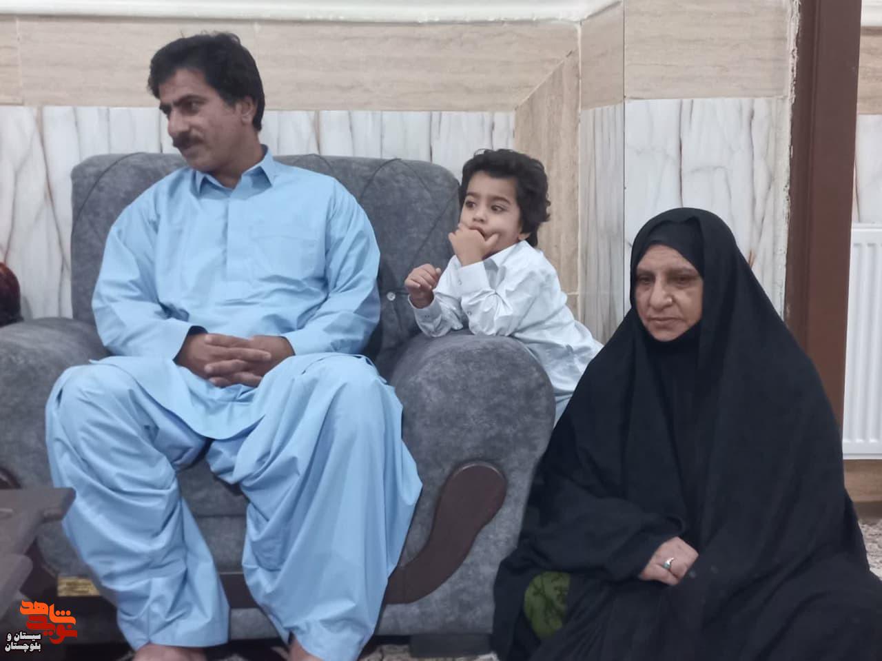 نماینده ولی‌ فقیه در بنیاد شهید و امور ایثارگران کشور با خانواده‌های معظم شهدا و ایثارگران در زاهدان دیدار کرد