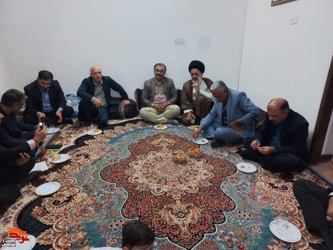 خانواده‌های شهدا سرمایه‌های معنوی انقلاب‌اند