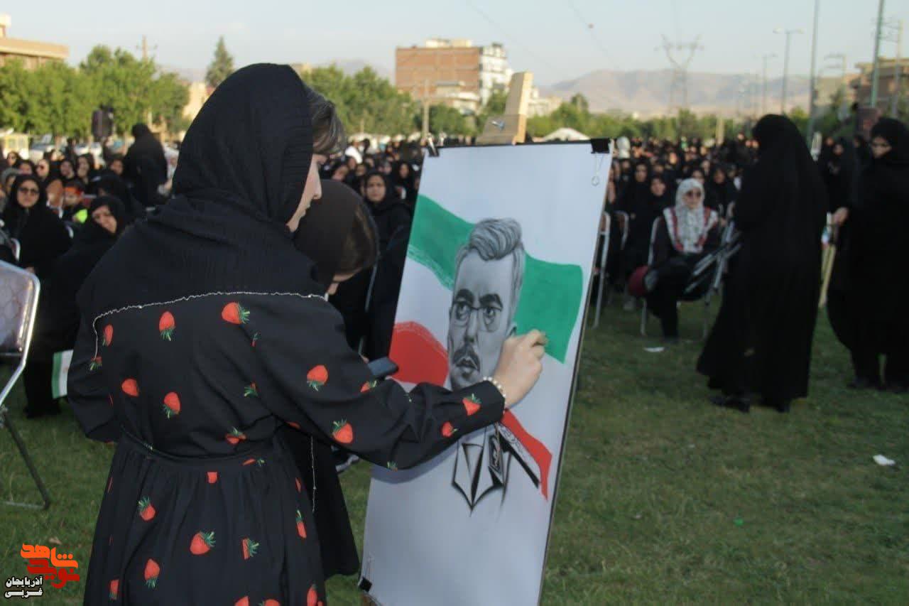 طنین انداز شدن پیام مقاومت در اجتماع بانوان زینبیون شاهد و ایثارگر  شهرستان نقده
