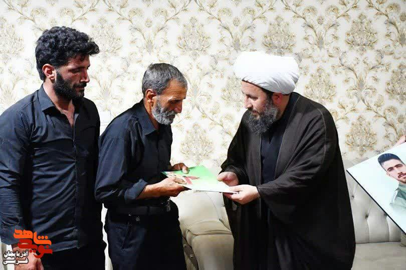 دیدار مسئولین شهرستان خوی با خانواده معظم شهید سیدمحمد موسوی و شهید امیرحسین باقرلو