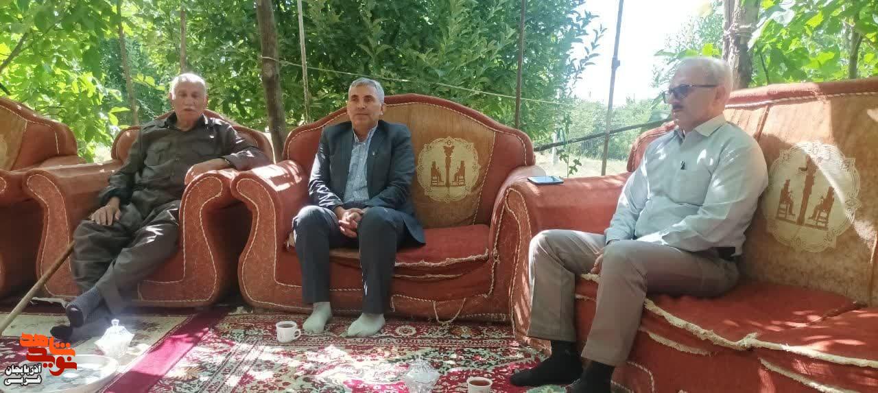 دیدار و تجلیل مسئولین شهرستان سردشت با جانباز شیمیایی محمد ایران منش و خانواده معظم شهیدان نسرین و رسول رسولی