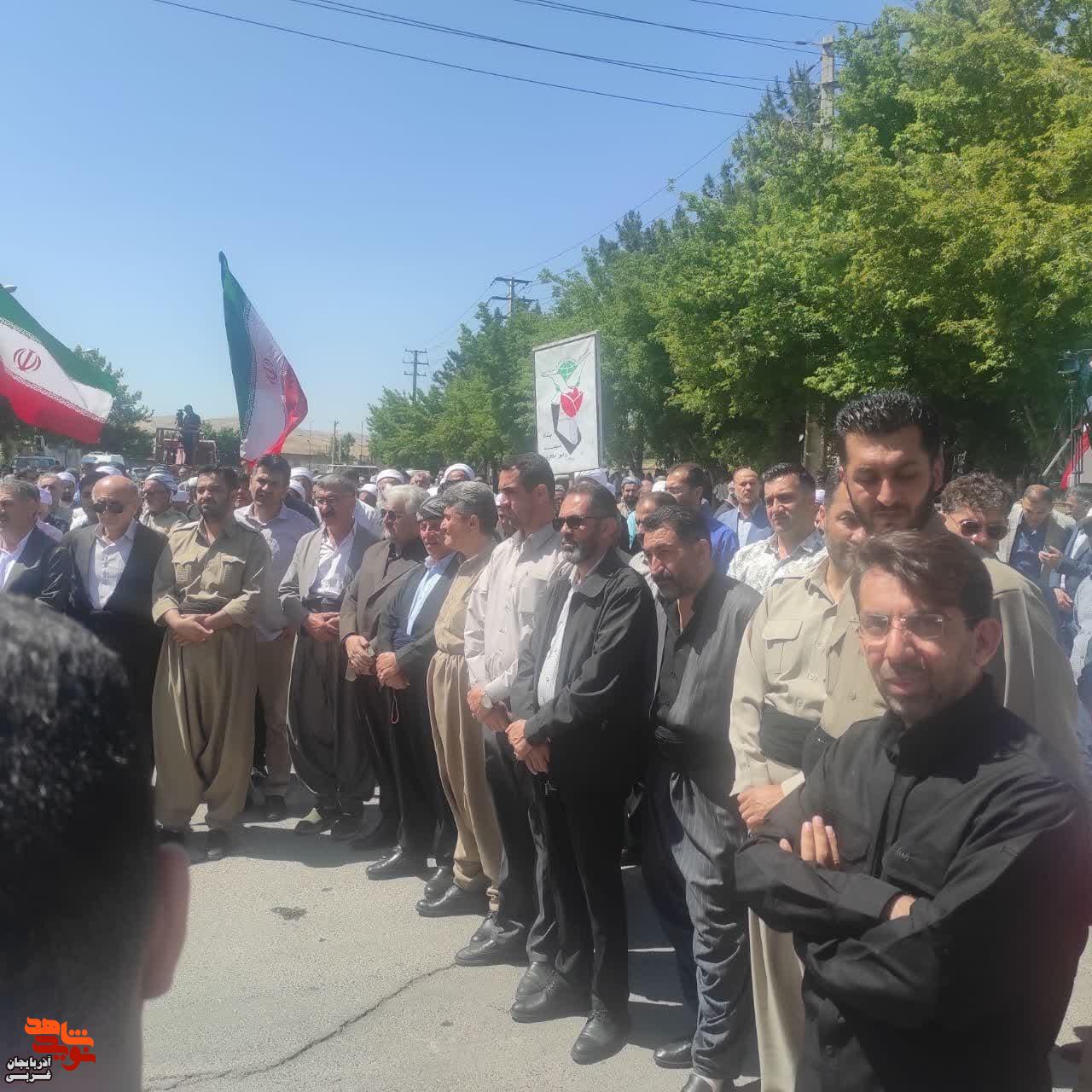 تجمع مردم ،خانواده ایثارگران و شهدا در شهر مهاباد در محکومیت جنایات رژیم صهیونیستی و آمریکا