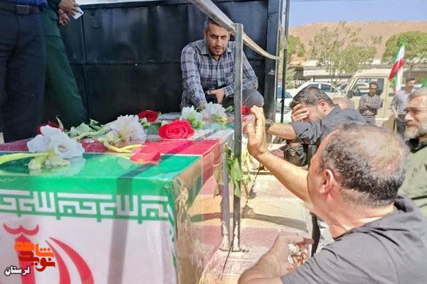 پیکر شهید «رضا لشنی زند» در دورود به خاک سپرده شد