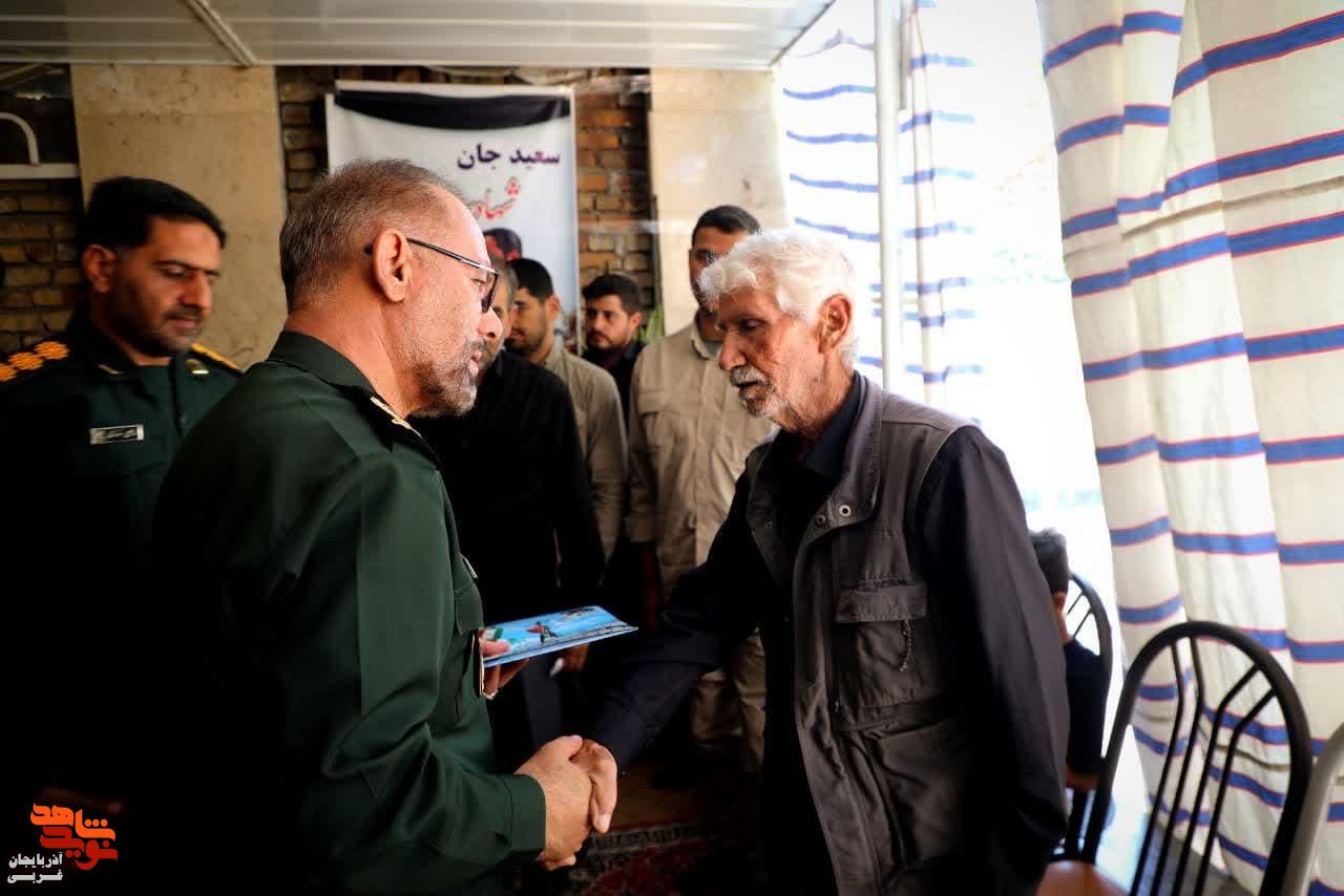 دیدار سردار محمد حسین رجبی فرمانده سپاه شهدا آذربایجان غربی از خانواده شهدا