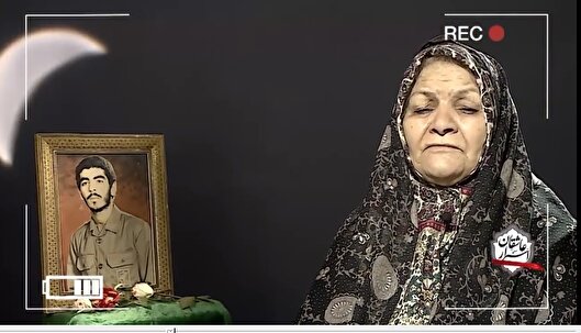 روی خون شهدا پا نگذارید