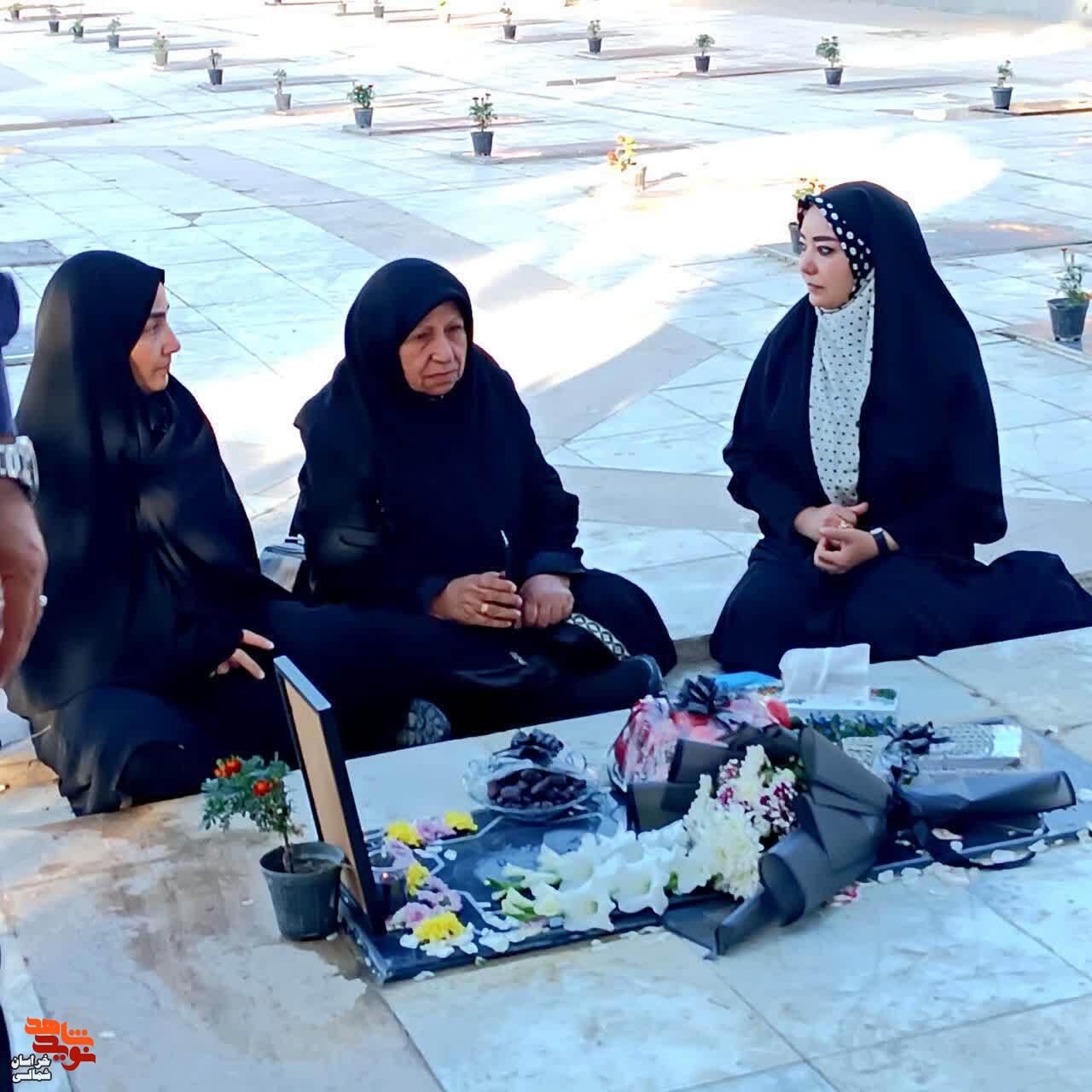 ضبط برنامه «پنج شنبه هایِ شهدایی» با نام و یاد شهداءِ گلگون کفن آغاز شد ضبط برنامه «پنج شنبه هایِ شهدایی» با نام و یاد شهداءِ گلگون کفن آغاز شد