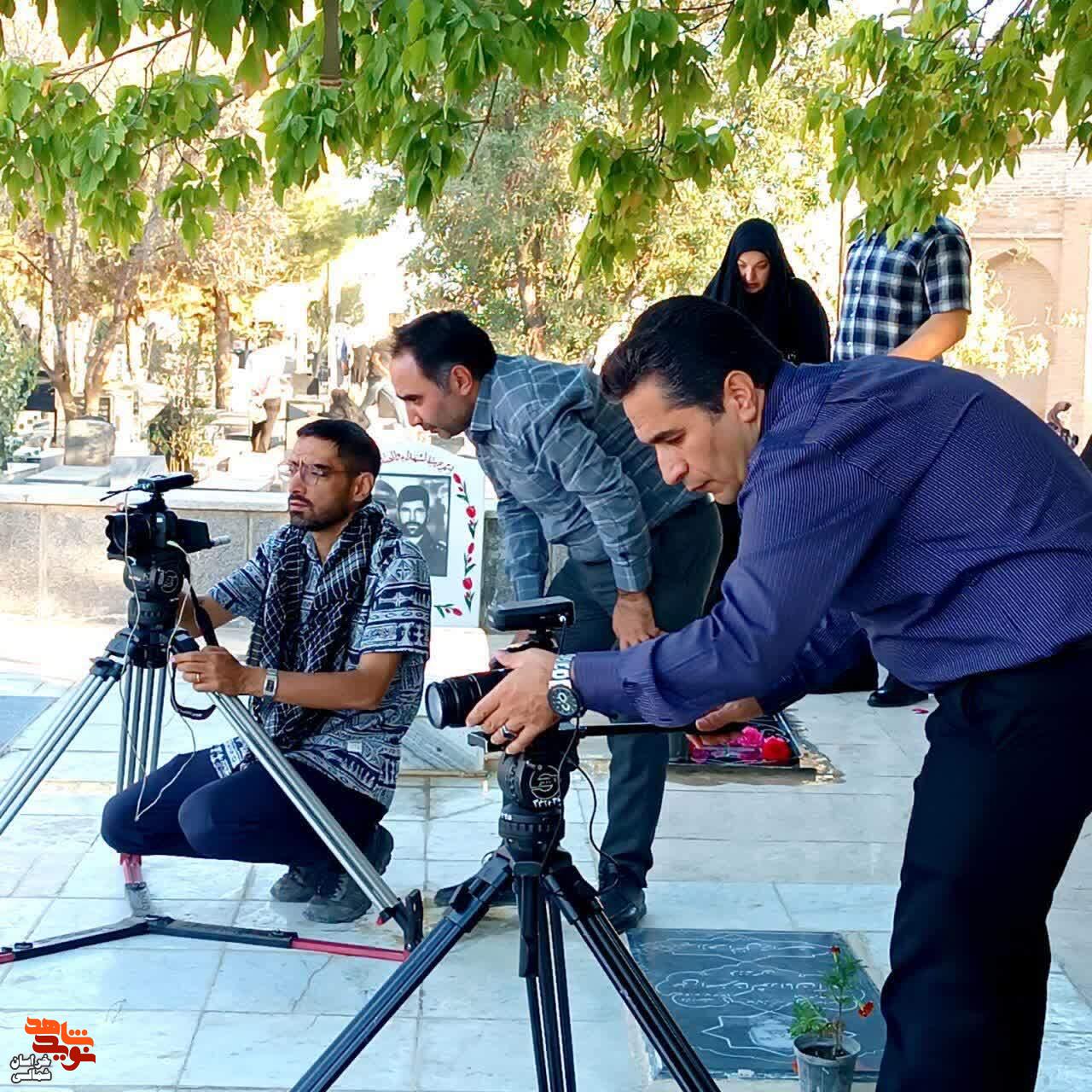 ضبط برنامه «پنج شنبه هایِ شهدایی» با نام و یاد شهداءِ گلگون کفن آغاز شد ضبط برنامه «پنج شنبه هایِ شهدایی» با نام و یاد شهداءِ گلگون کفن آغاز شد